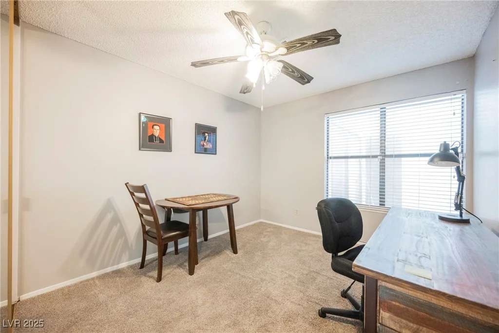 2015 Heritage Oaks, Las Vegas, NV 89119