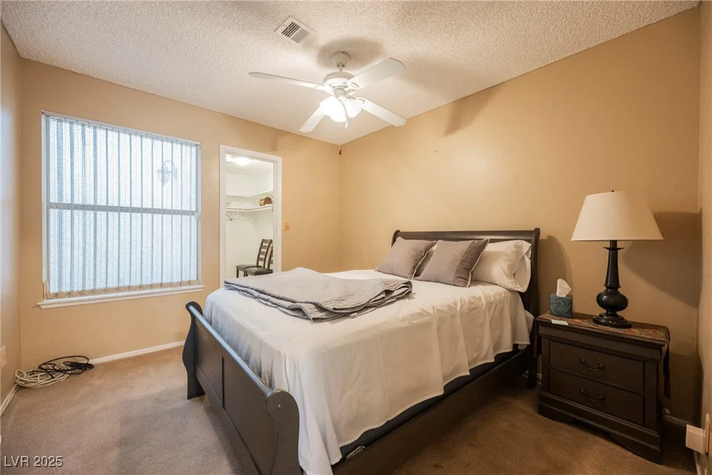 2015 Heritage Oaks, Las Vegas, NV 89119