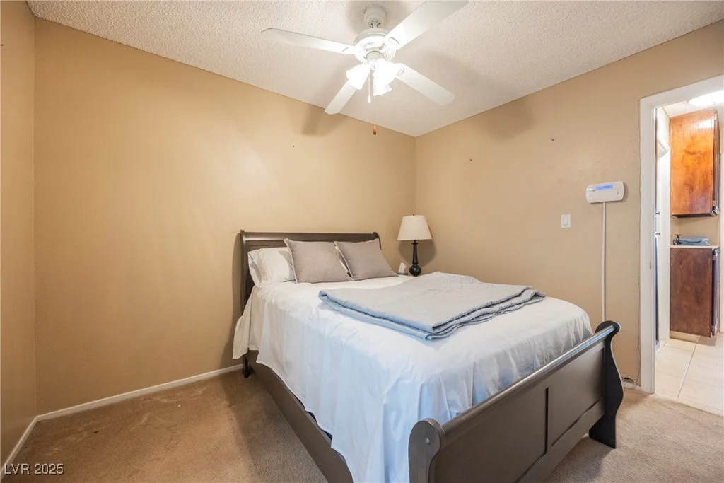 2015 Heritage Oaks, Las Vegas, NV 89119