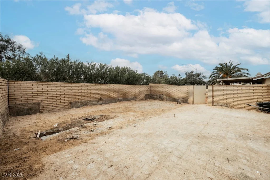2015 Heritage Oaks, Las Vegas, NV 89119