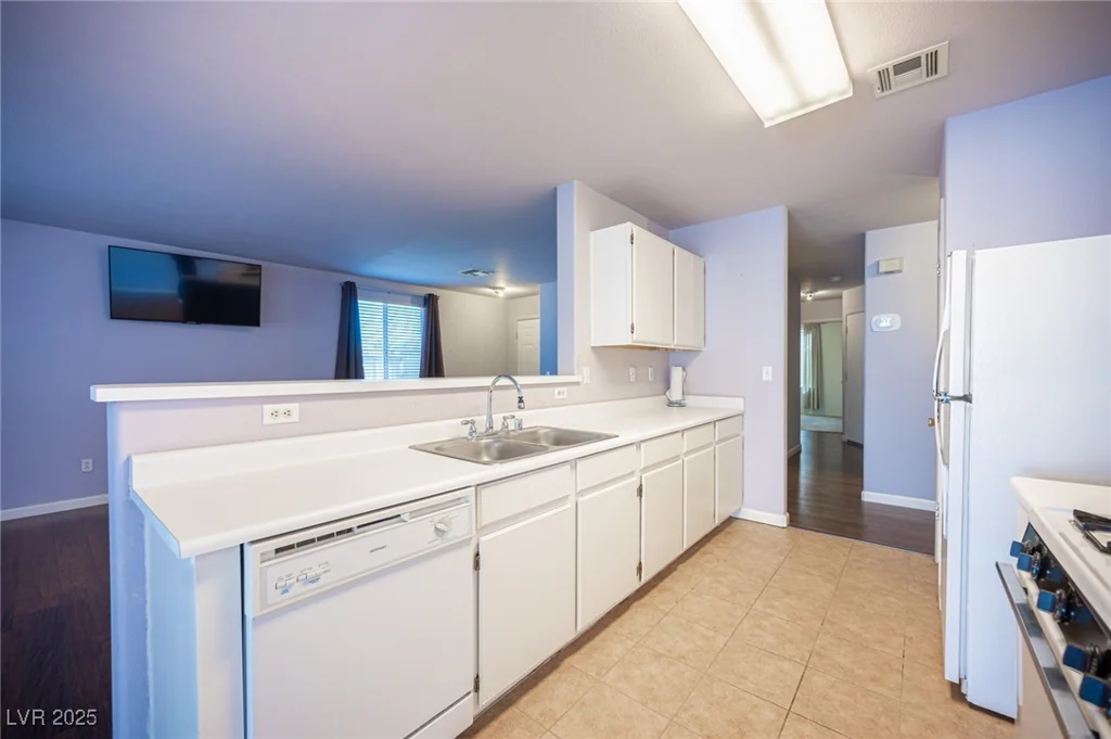 536 Roberta Alecia, North Las Vegas, NV 89031