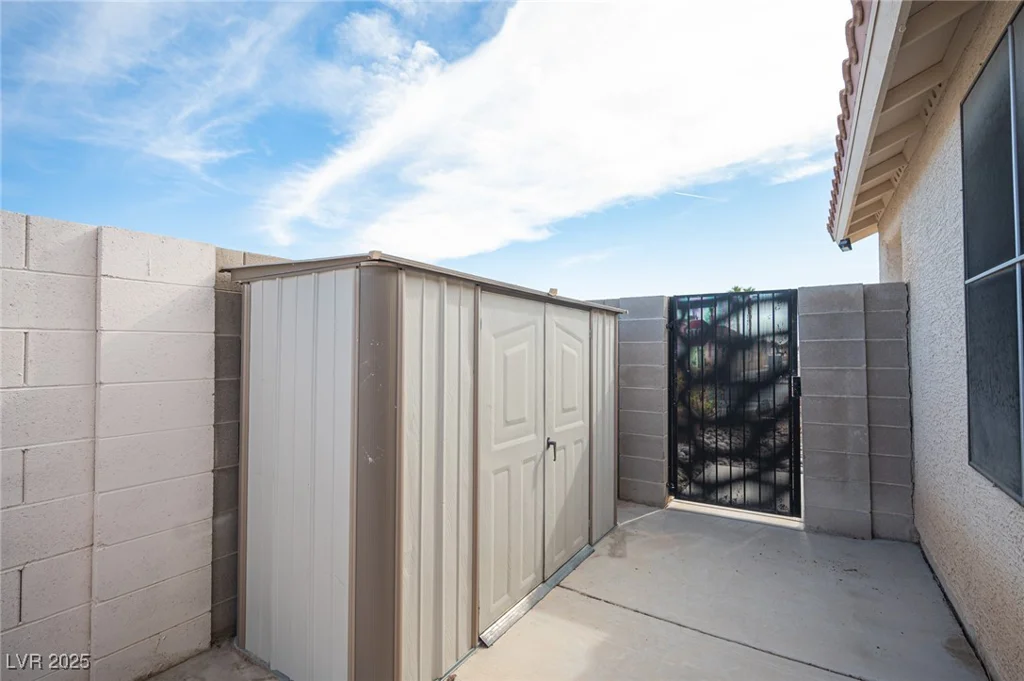 536 Roberta Alecia, North Las Vegas, NV 89031