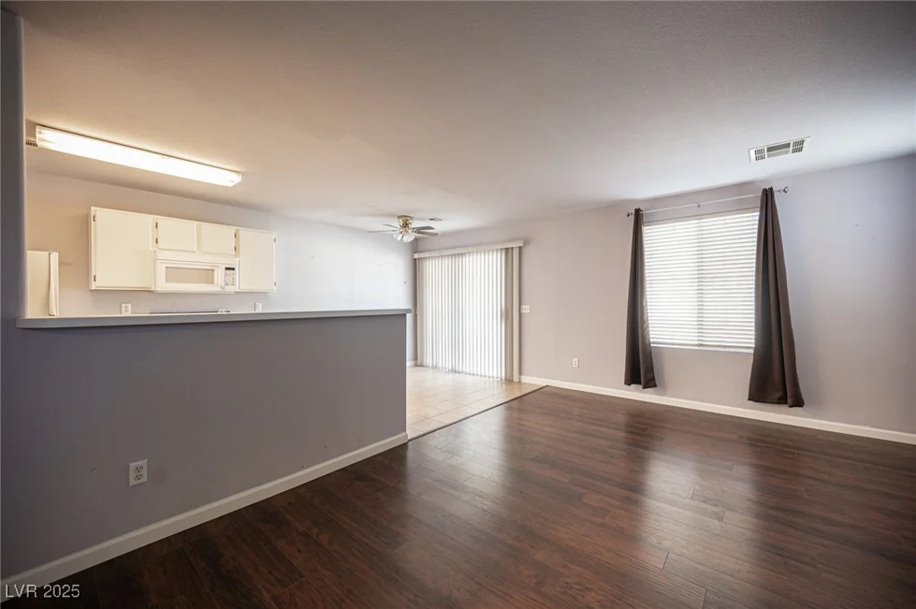 536 Roberta Alecia, North Las Vegas, NV 89031