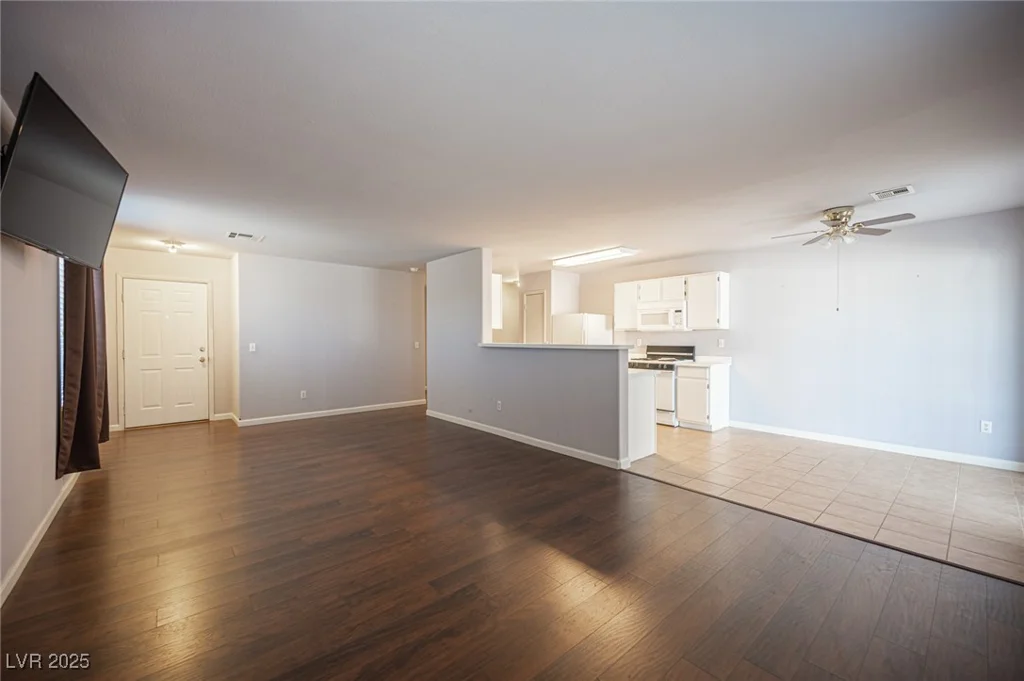 536 Roberta Alecia, North Las Vegas, NV 89031