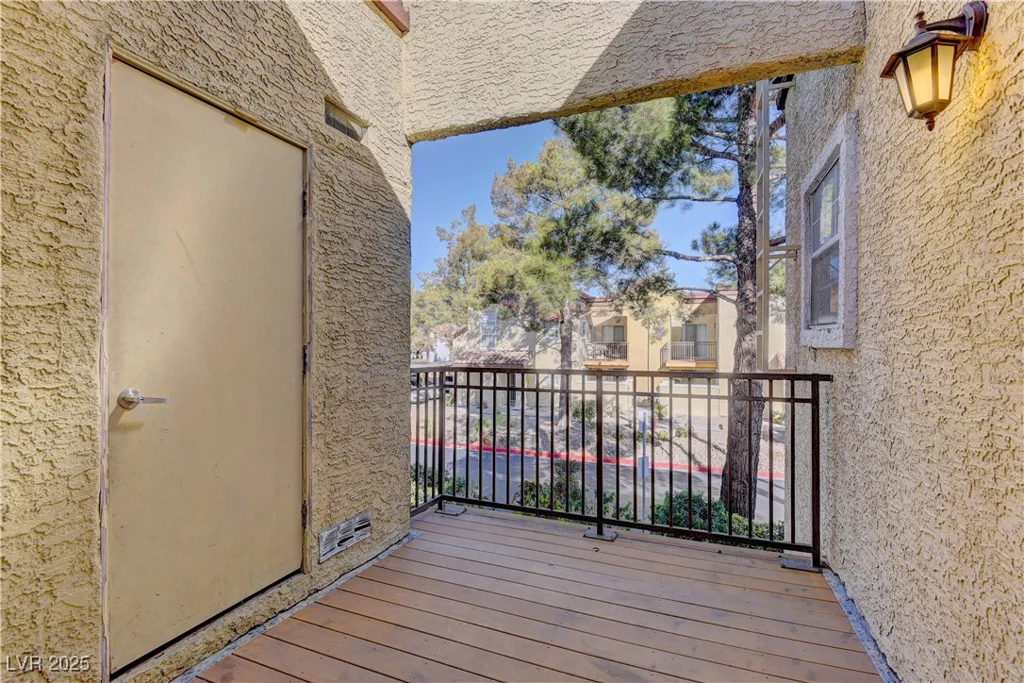 2801 Rainbow, Las Vegas, NV 89108