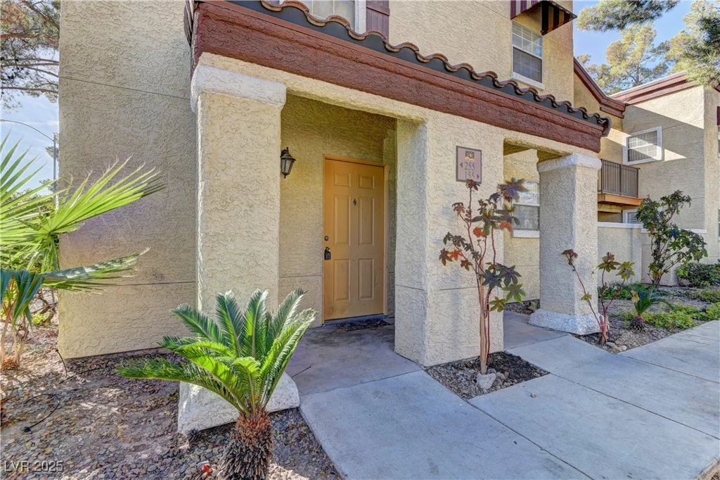 2801 Rainbow, Las Vegas, NV 89108
