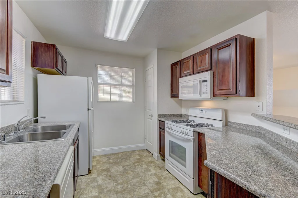 2801 Rainbow, Las Vegas, NV 89108