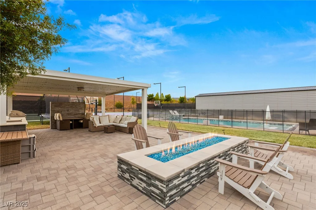 1121 Du Fort Hills, Henderson, NV 89002