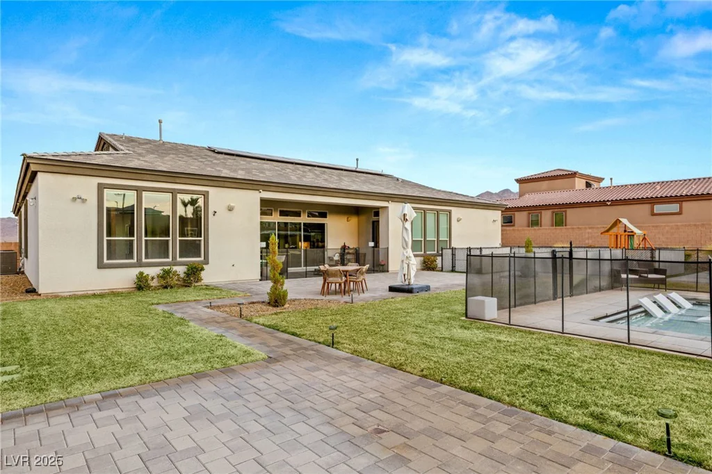 1121 Du Fort Hills, Henderson, NV 89002