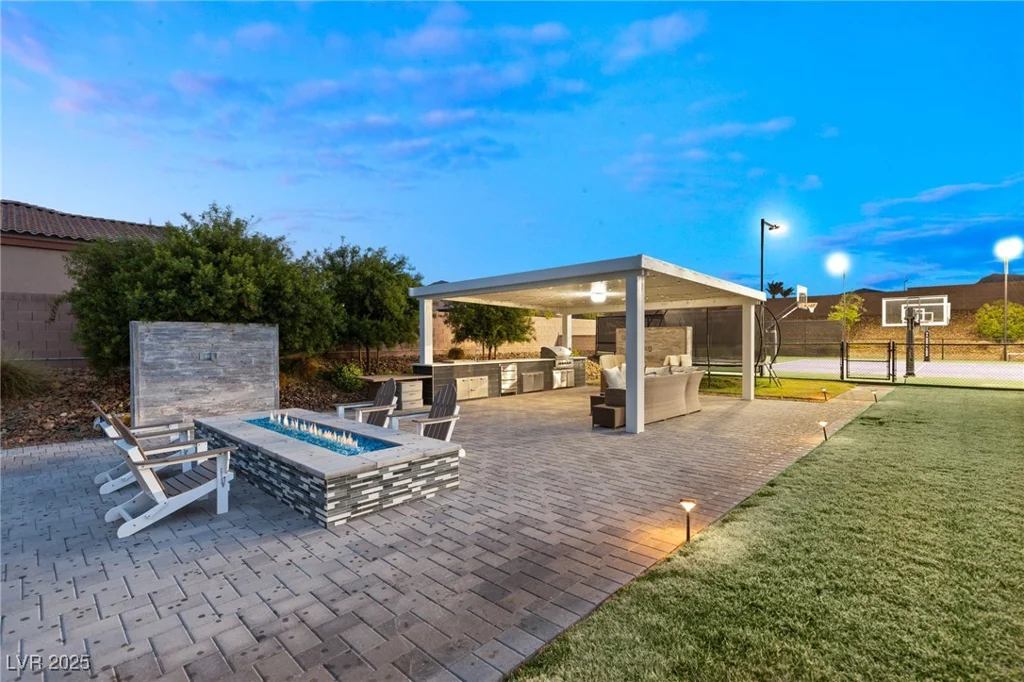 1121 Du Fort Hills, Henderson, NV 89002