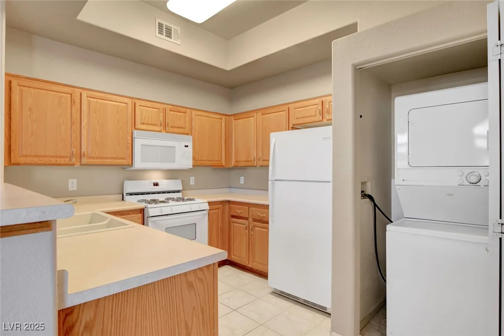 700 Carnegie, Henderson, NV 89052