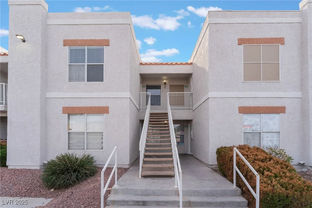 6800 Lake Mead, Las Vegas, NV 89156