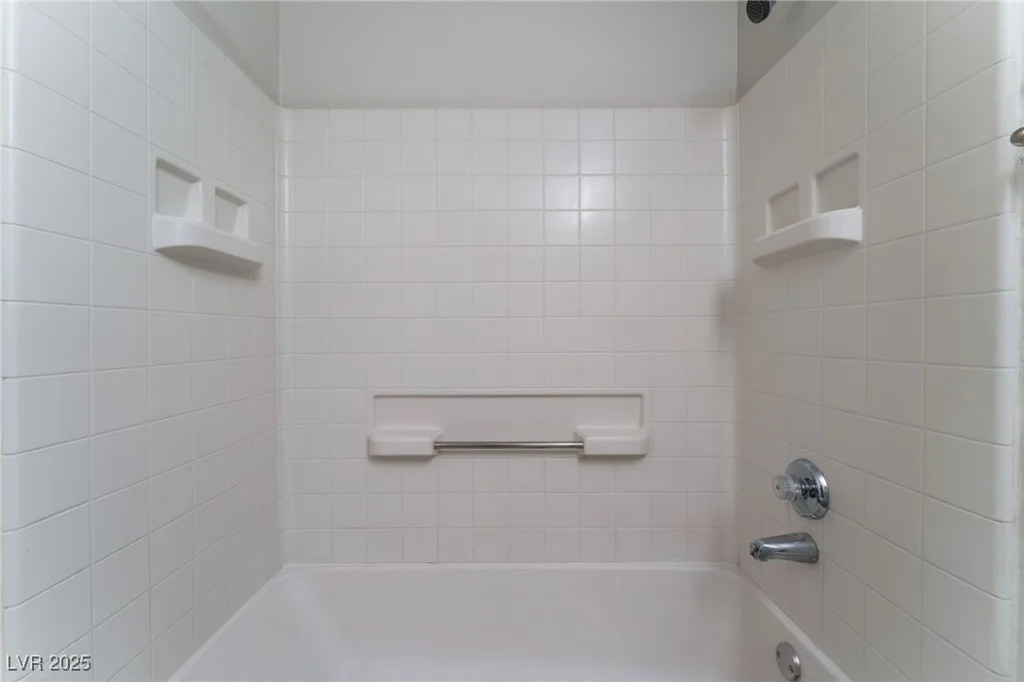 6800 Lake Mead, Las Vegas, NV 89156