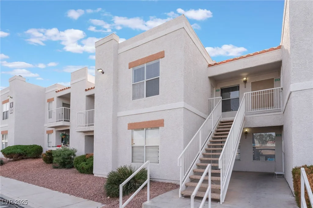 6800 Lake Mead, Las Vegas, NV 89156