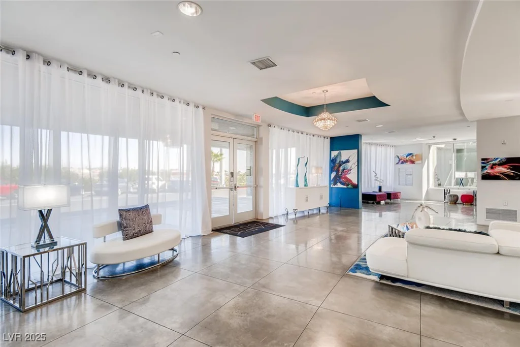 8925 Flamingo, Las Vegas, NV 89147