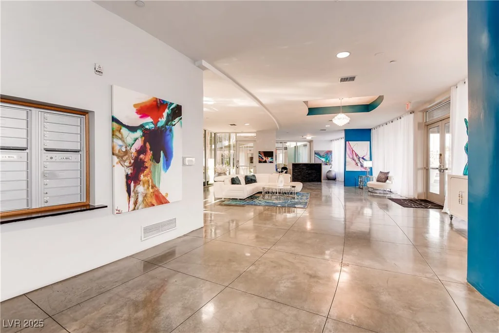 8925 Flamingo, Las Vegas, NV 89147