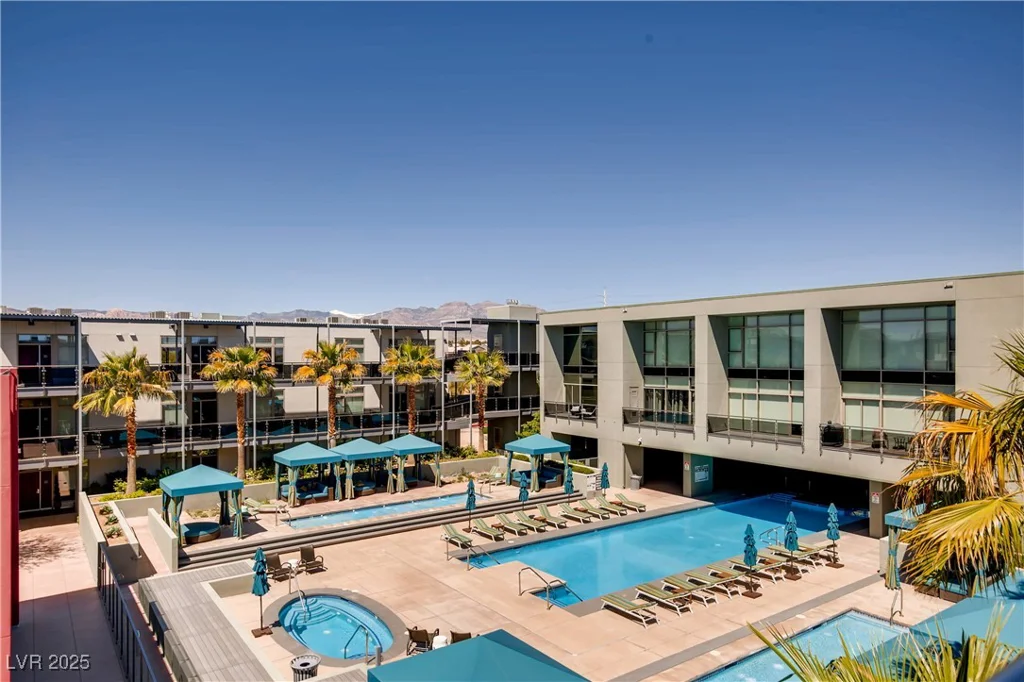 8925 Flamingo, Las Vegas, NV 89147