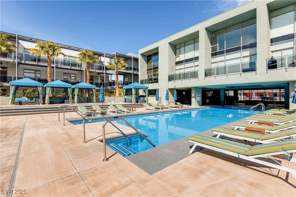 8925 Flamingo, Las Vegas, NV 89147