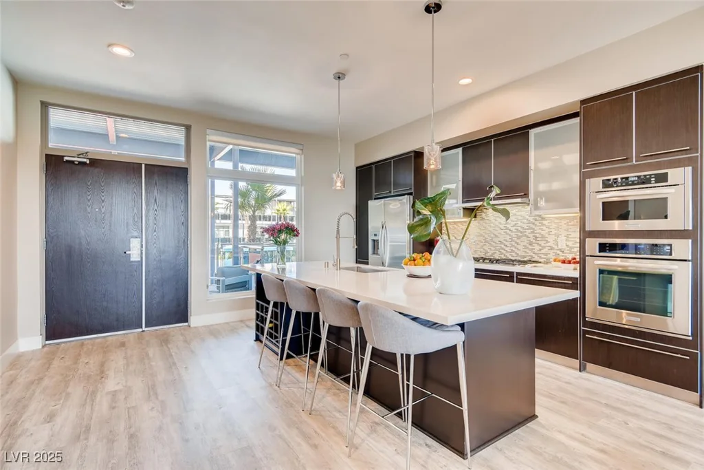8925 Flamingo, Las Vegas, NV 89147