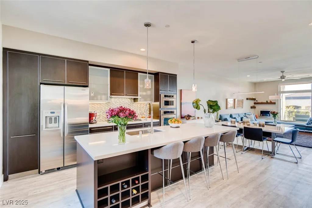 8925 Flamingo, Las Vegas, NV 89147