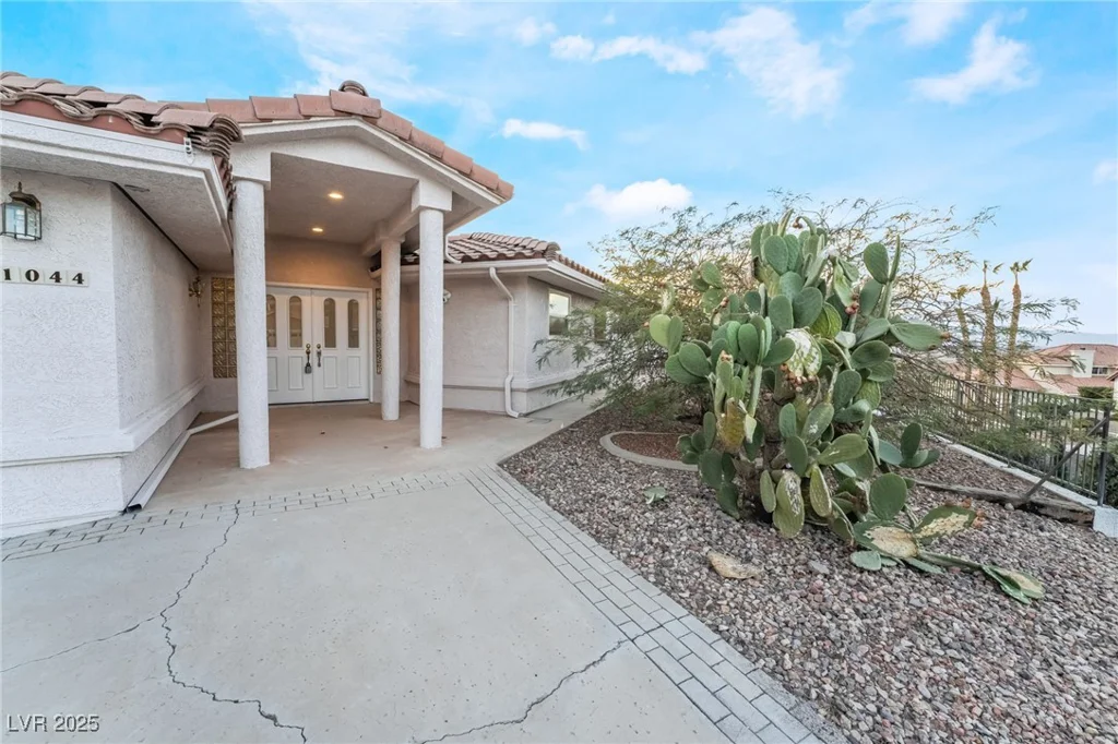 1044 Geranium, Henderson, NV 89011