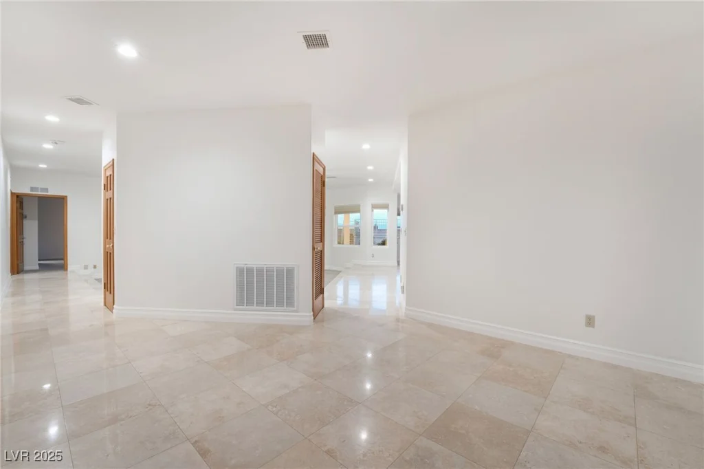 1044 Geranium, Henderson, NV 89011