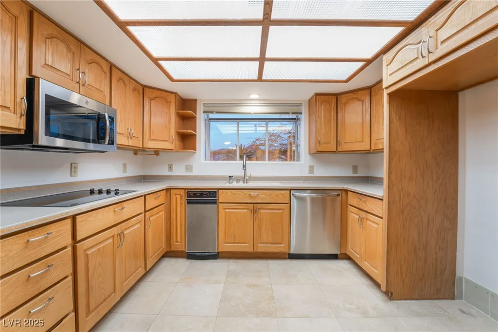 1044 Geranium, Henderson, NV 89011