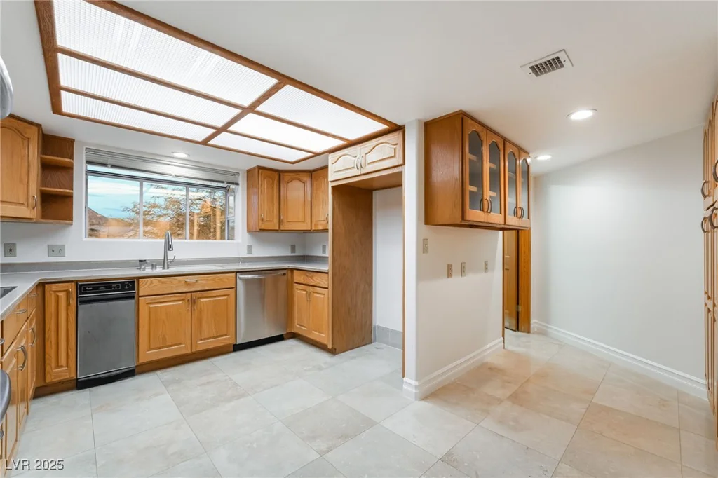 1044 Geranium, Henderson, NV 89011