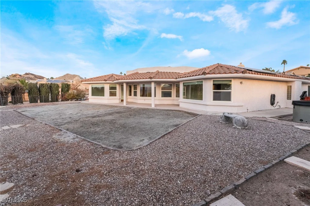 1044 Geranium, Henderson, NV 89011