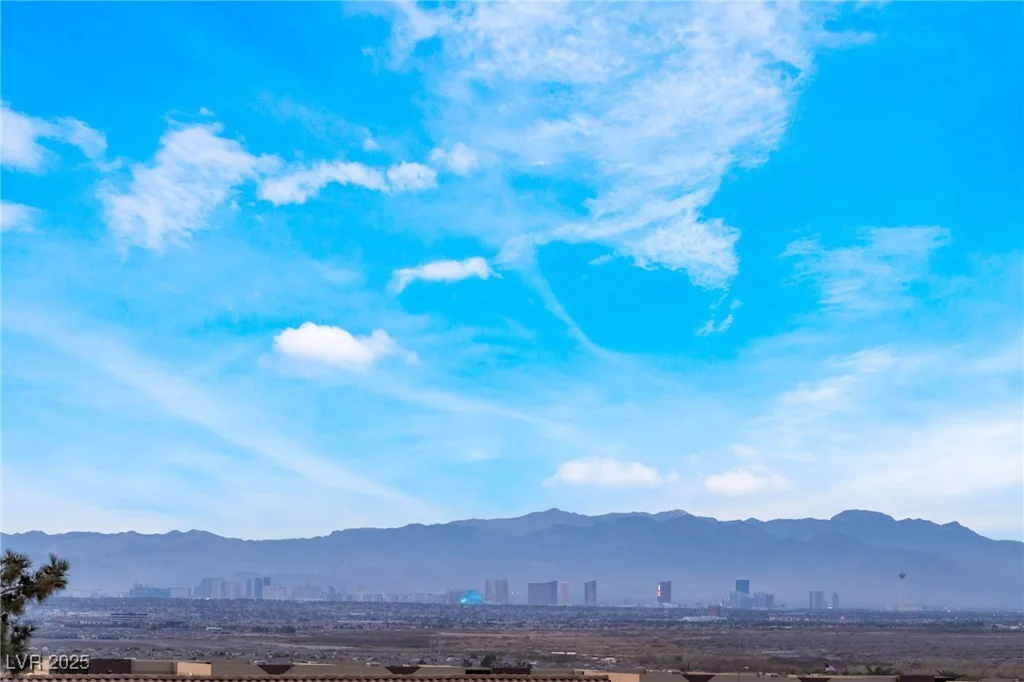1044 Geranium, Henderson, NV 89011