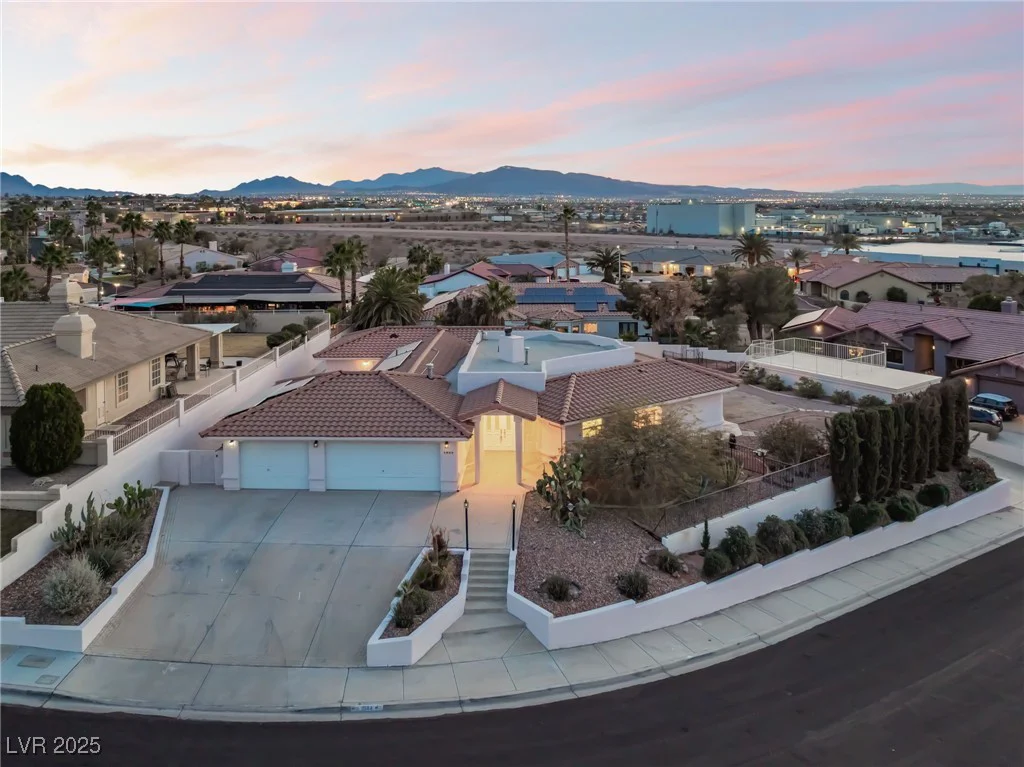 1044 Geranium, Henderson, NV 89011