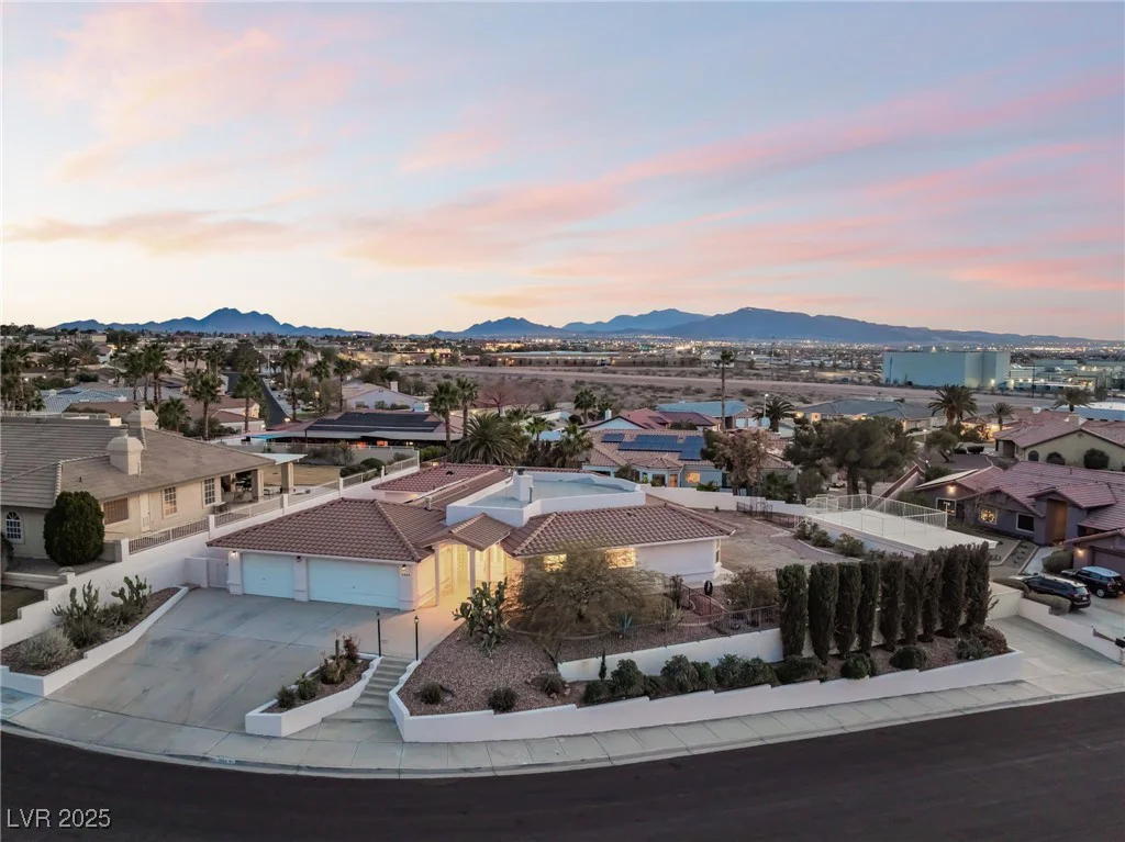 1044 Geranium, Henderson, NV 89011
