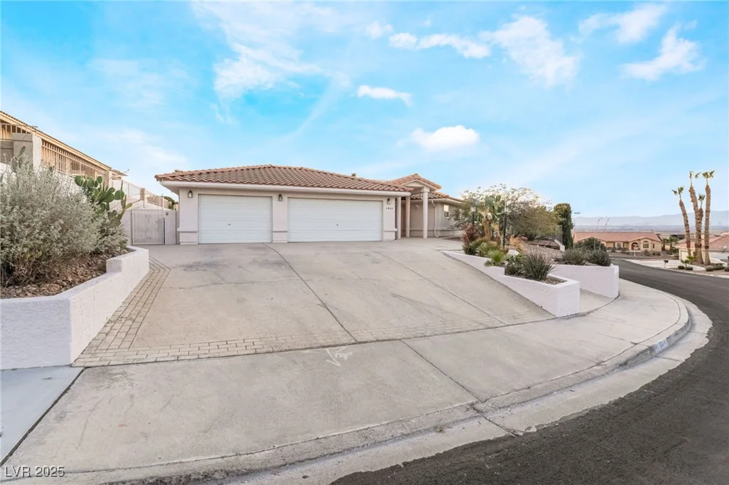 1044 Geranium, Henderson, NV 89011