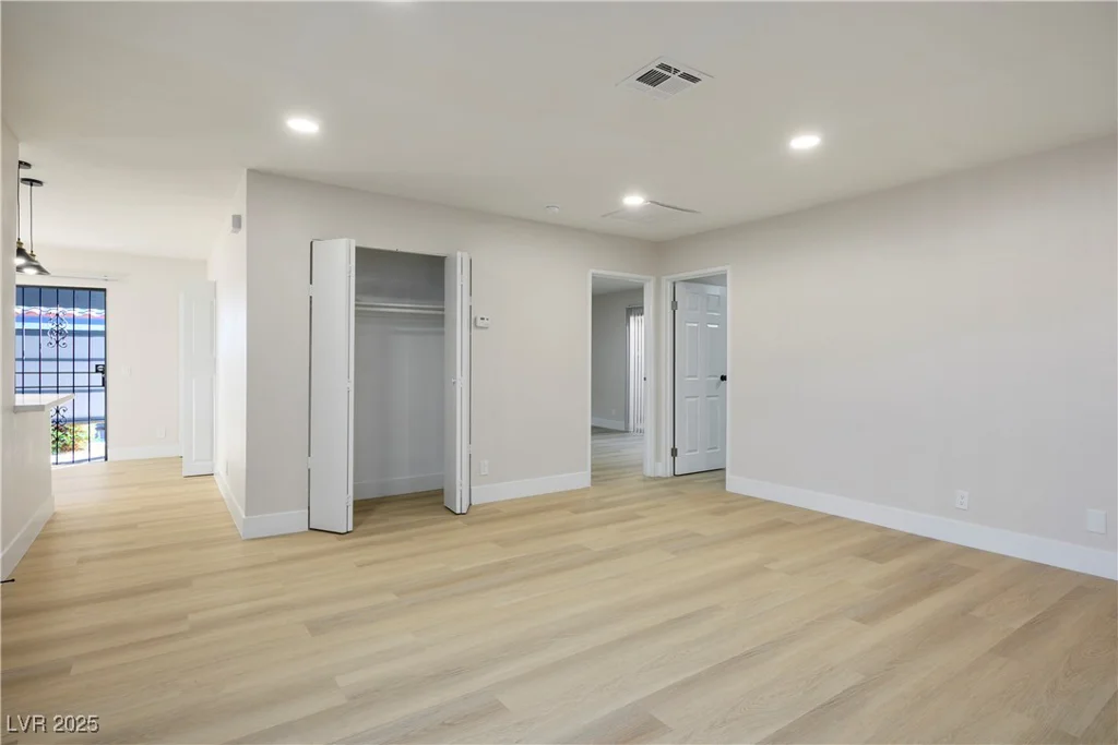 253 Lamb, Las Vegas, NV 89110