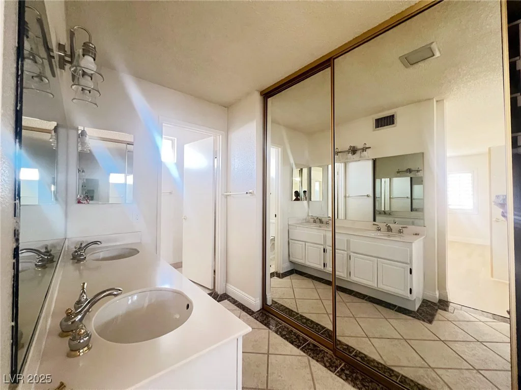 4684 Trevins, Las Vegas, NV 89103