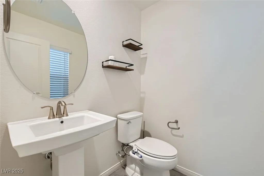2962 Torreon, Las Vegas, NV 89121