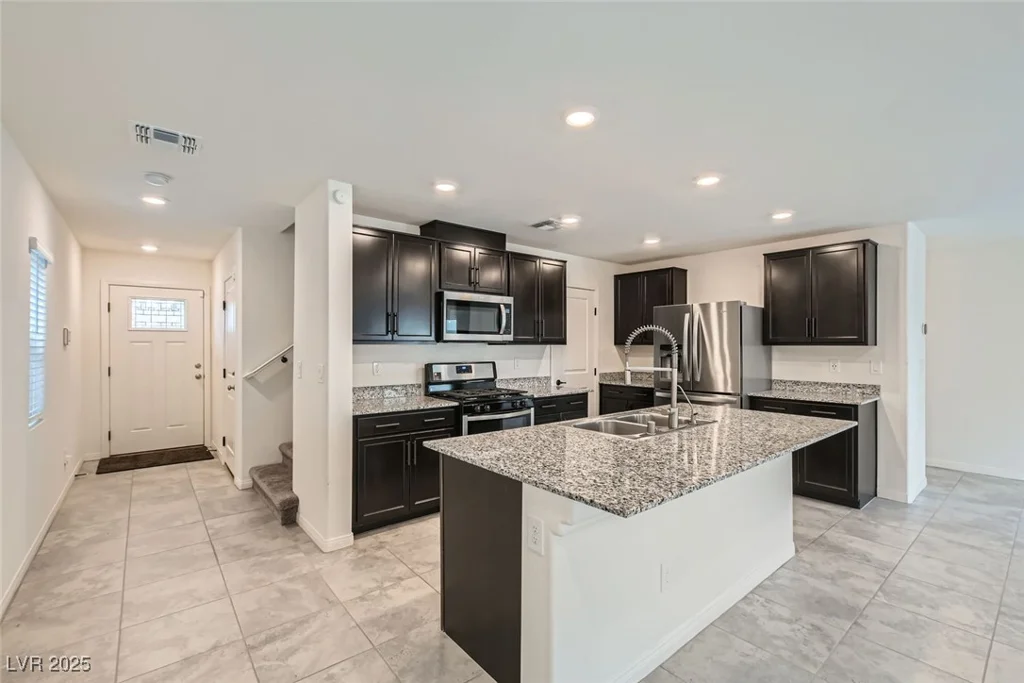 2962 Torreon, Las Vegas, NV 89121