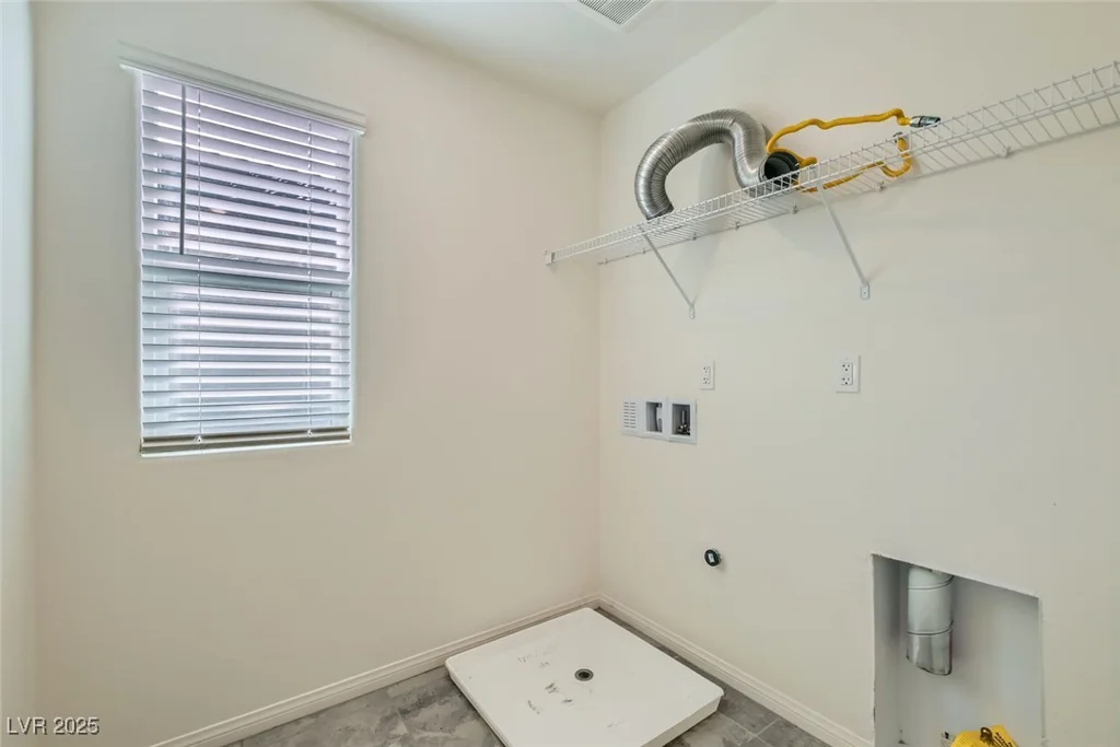2962 Torreon, Las Vegas, NV 89121