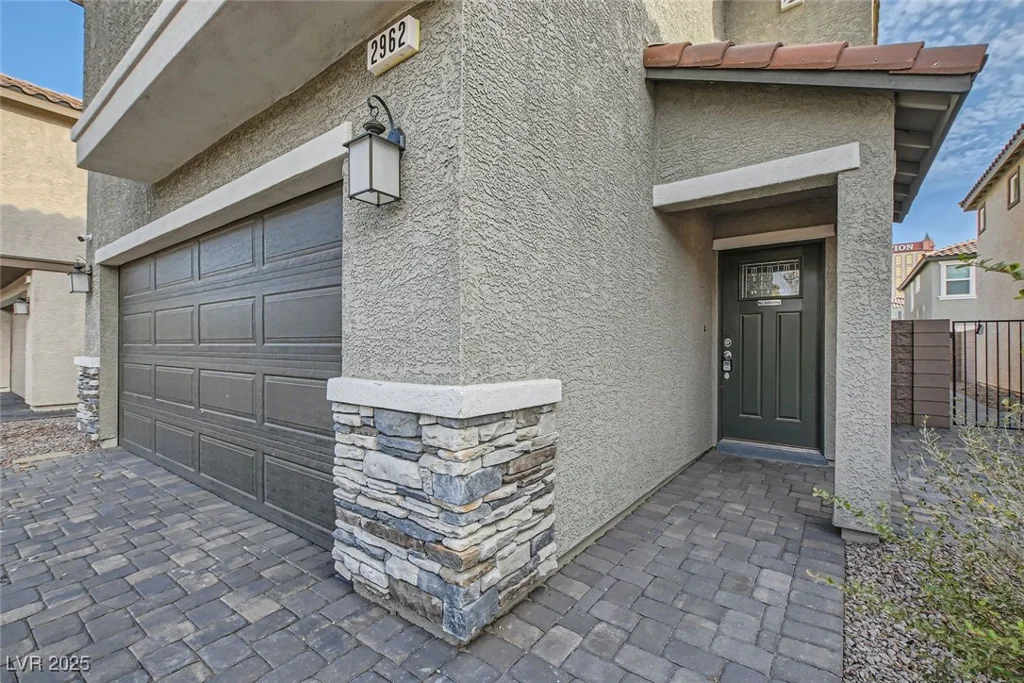 2962 Torreon, Las Vegas, NV 89121