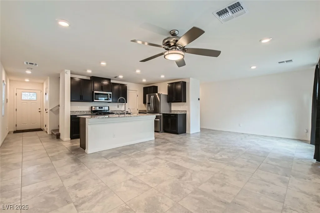 2962 Torreon, Las Vegas, NV 89121