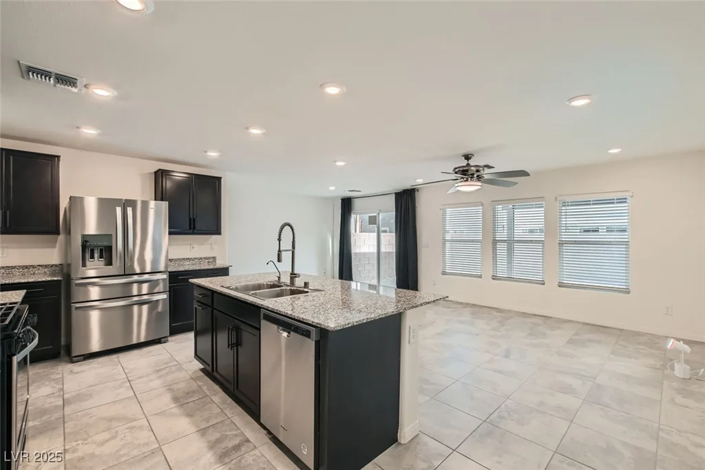 2962 Torreon, Las Vegas, NV 89121