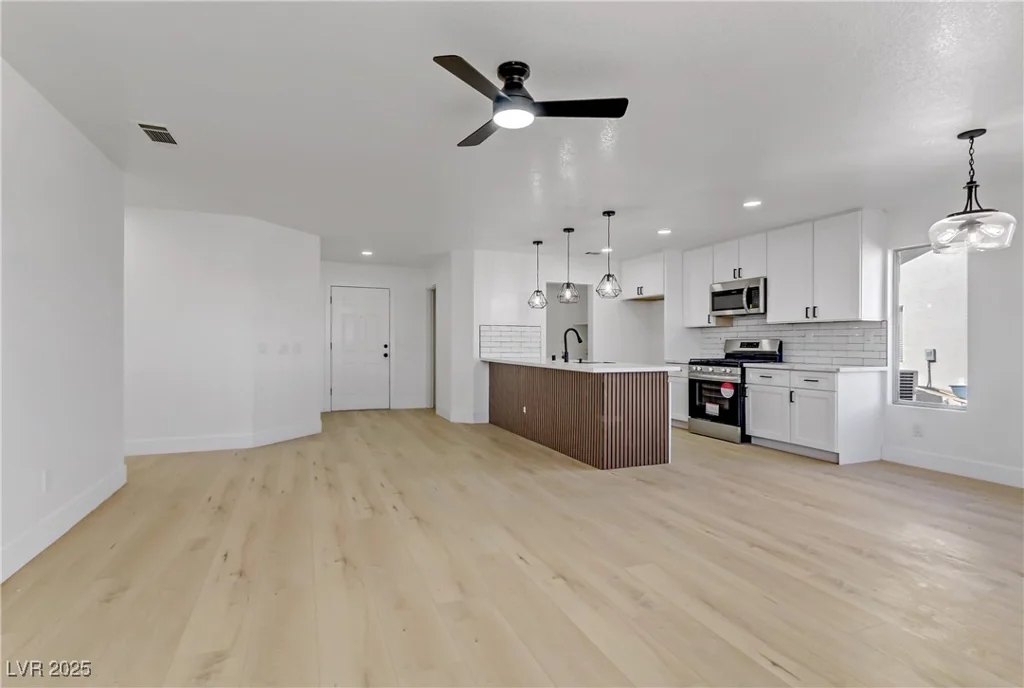 2220 Patriotic, North Las Vegas, NV 89032