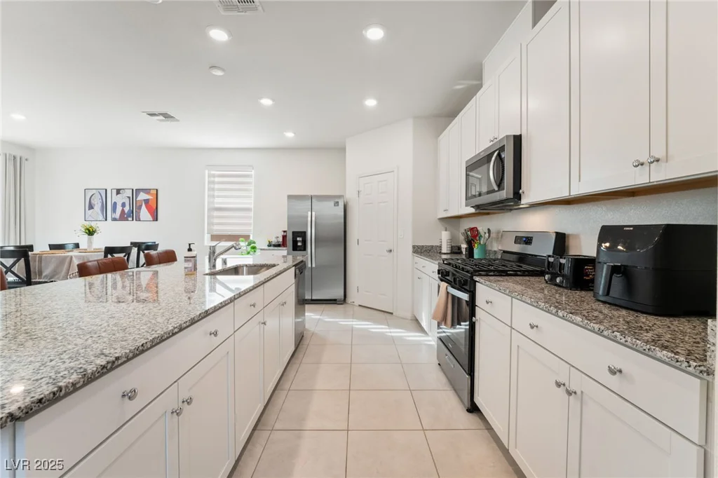 7281 Saxby, Las Vegas, NV 89113