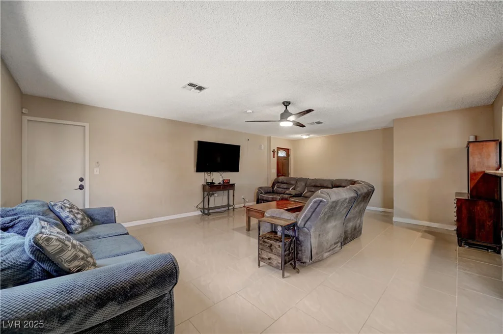 3910 Geist, Las Vegas, NV 89115