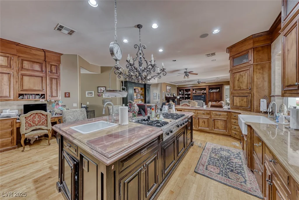 2049 Troon, Henderson, NV 89074