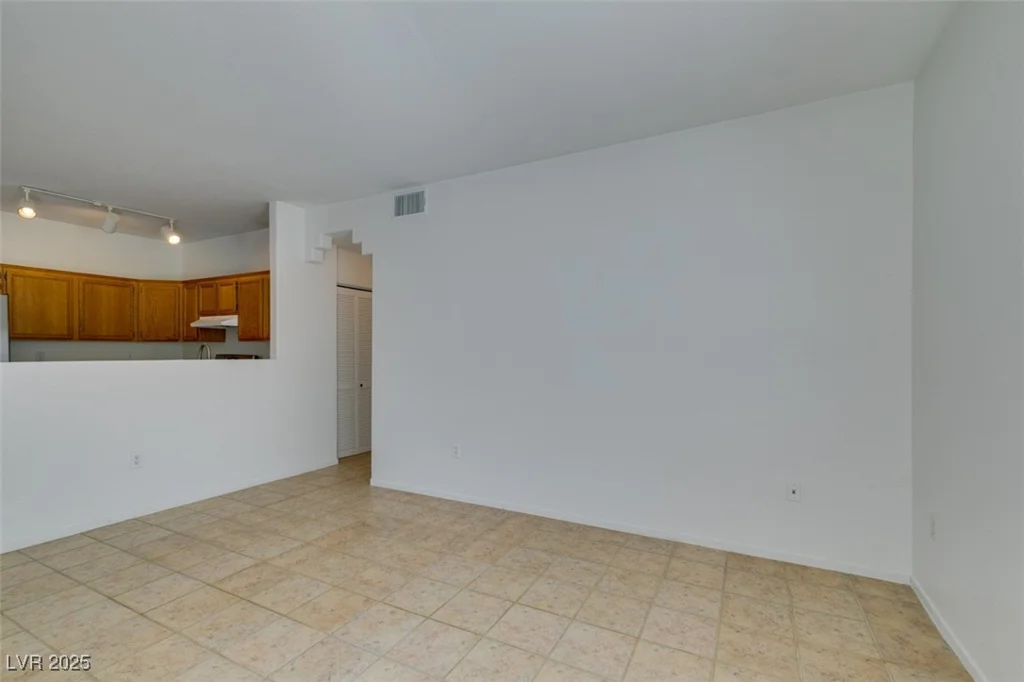 2110 Los Feliz, Las Vegas, NV 89156