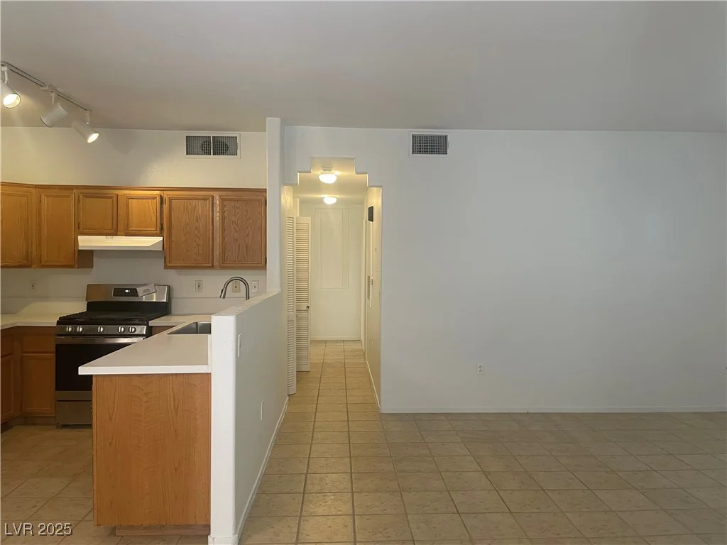 2110 Los Feliz, Las Vegas, NV 89156