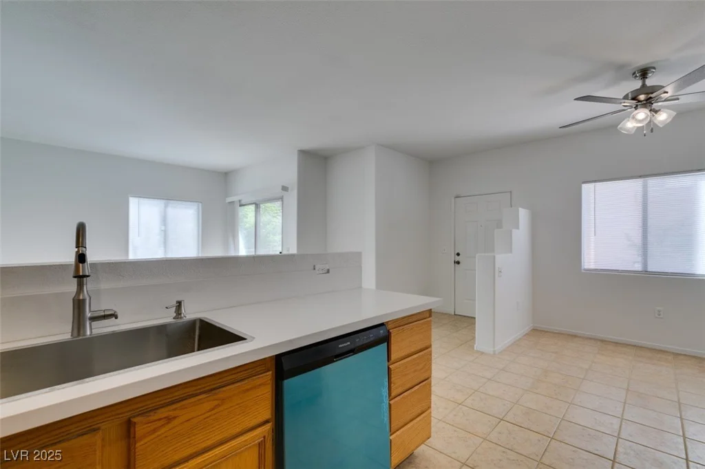2110 Los Feliz, Las Vegas, NV 89156