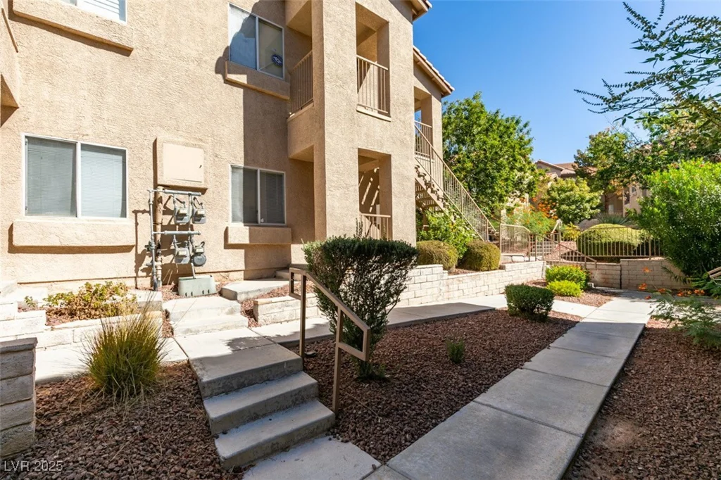 2110 Los Feliz, Las Vegas, NV 89156