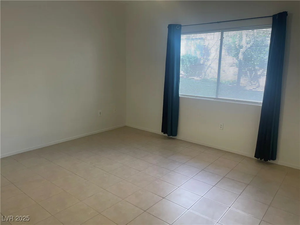 2110 Los Feliz, Las Vegas, NV 89156